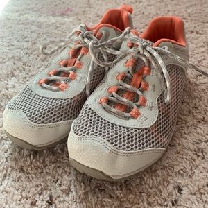 Merrell size 8 silver/coral leisure shoes.